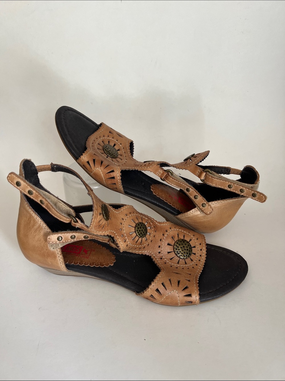 Pikolinos Leather Cutout Brown Slingback Sandals